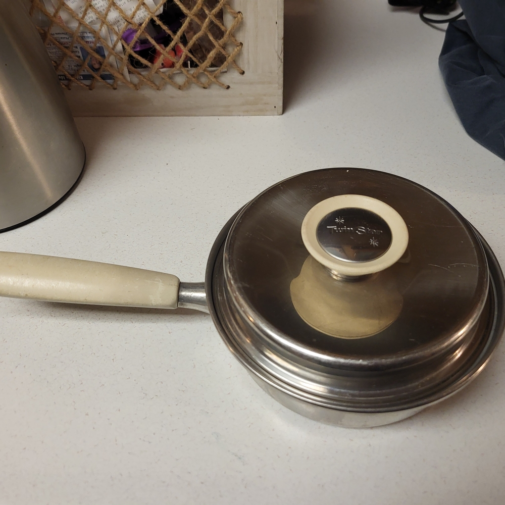Stainless Steel Saucepan with Cream Handle